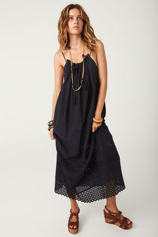 Love in the afternoon Lace Maxi dress, Midnight Rose